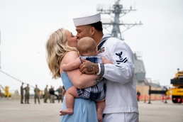 USS Princeton (CG 59) Returns to Homeport