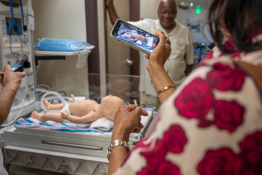 Travis conducts honorary commanders MDG tour