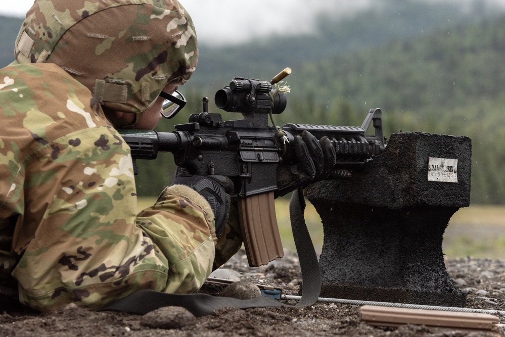 Alaska Army National Guardsmen hone small arms marksmanship
