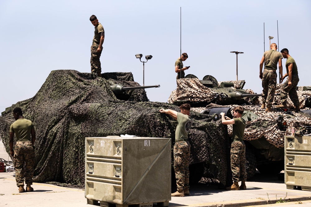 11th MEU and 1st LAR Bn. Marines conduct JLTI