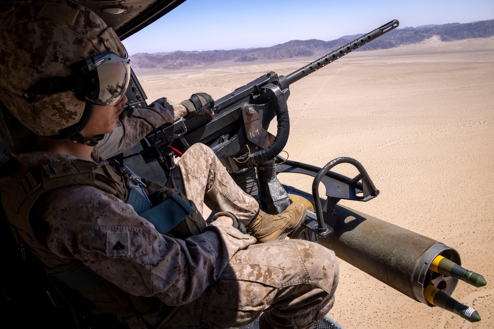 HMLA-367 conducts close air support during SLTE 4-25