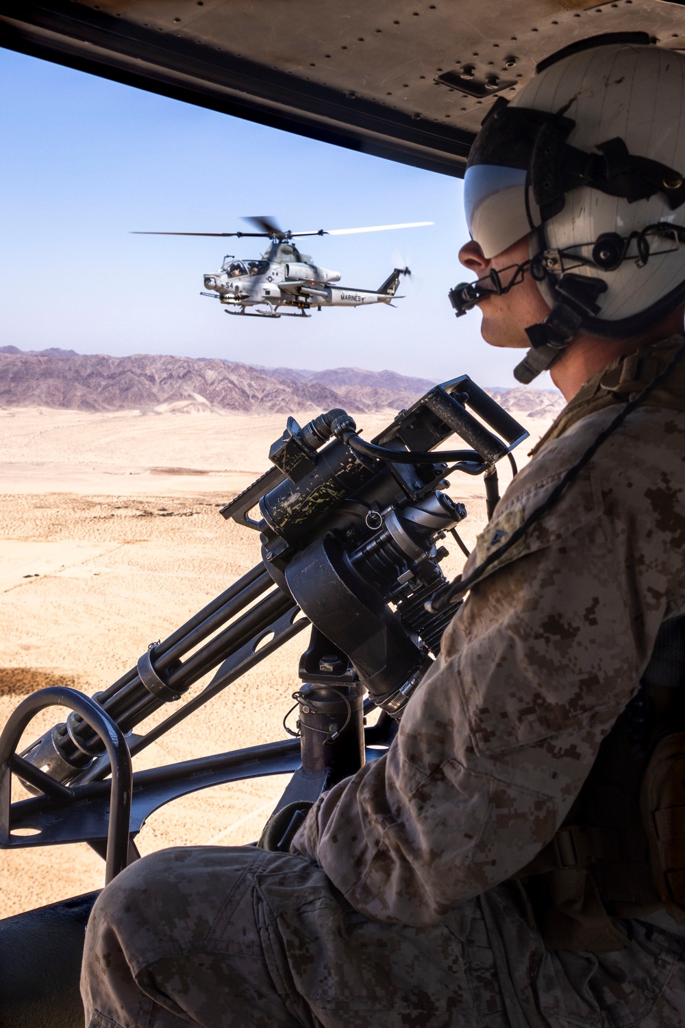 HMLA-367 conducts close air support during SLTE 4-25