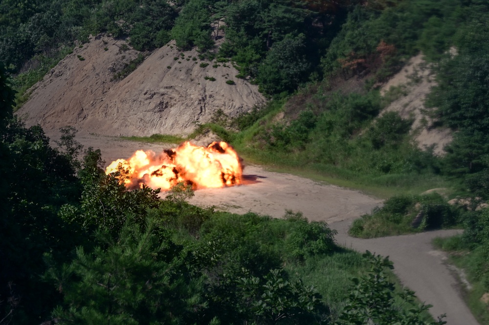 Soldiers from 299th Brigade Engineer Battalion hone explosive skills at demolition range