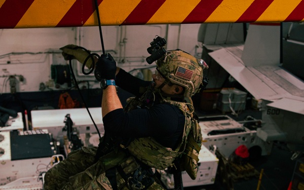 EODMU 5 Sailors Conduct Fast Rope Drills