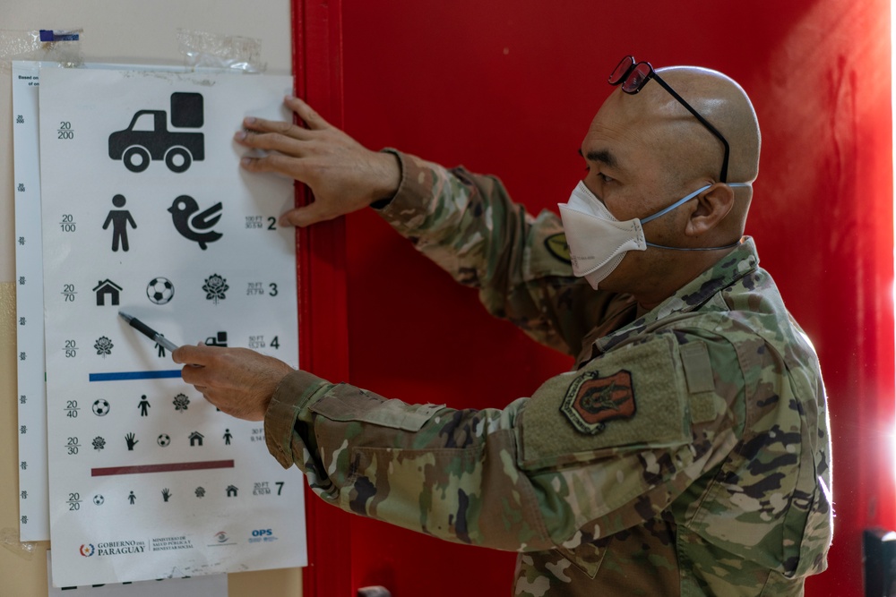Amistad 2025: U.S. Optometrists Provide Rare Vision Services in Paraguay