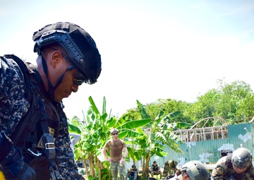 Panamanian Security Forces Sharpen Teamwork and Climbing Skills During PANAMAX-ALPHA 2025