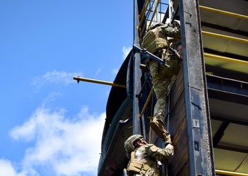 Panamanian Security Forces Sharpen Teamwork and Climbing Skills During PANAMAX-ALPHA 2025