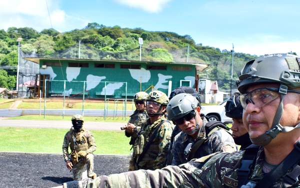 Panamanian Security Forces Sharpen Teamwork and Climbing Skills During PANAMAX-ALPHA 2025
