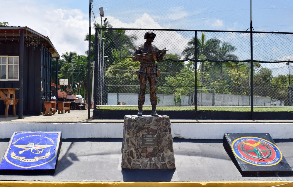 Panamanian Security Forces Sharpen Teamwork and Climbing Skills During PANAMAX-ALPHA 2025