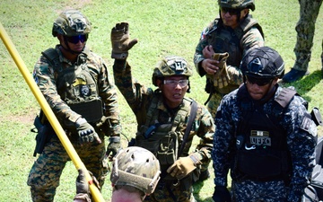 Panamanian Security Forces Sharpen Teamwork and Climbing Skills During PANAMAX-ALPHA 2025