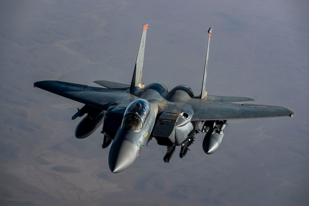 Strike Eagles Fueling Up in USCENTCOM AOR