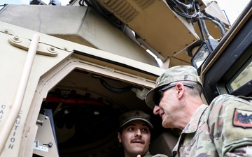 Nordhaus visits Northern Strike