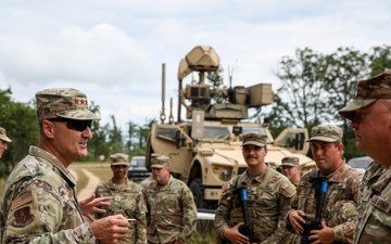 Nordhaus visits Northern Strike