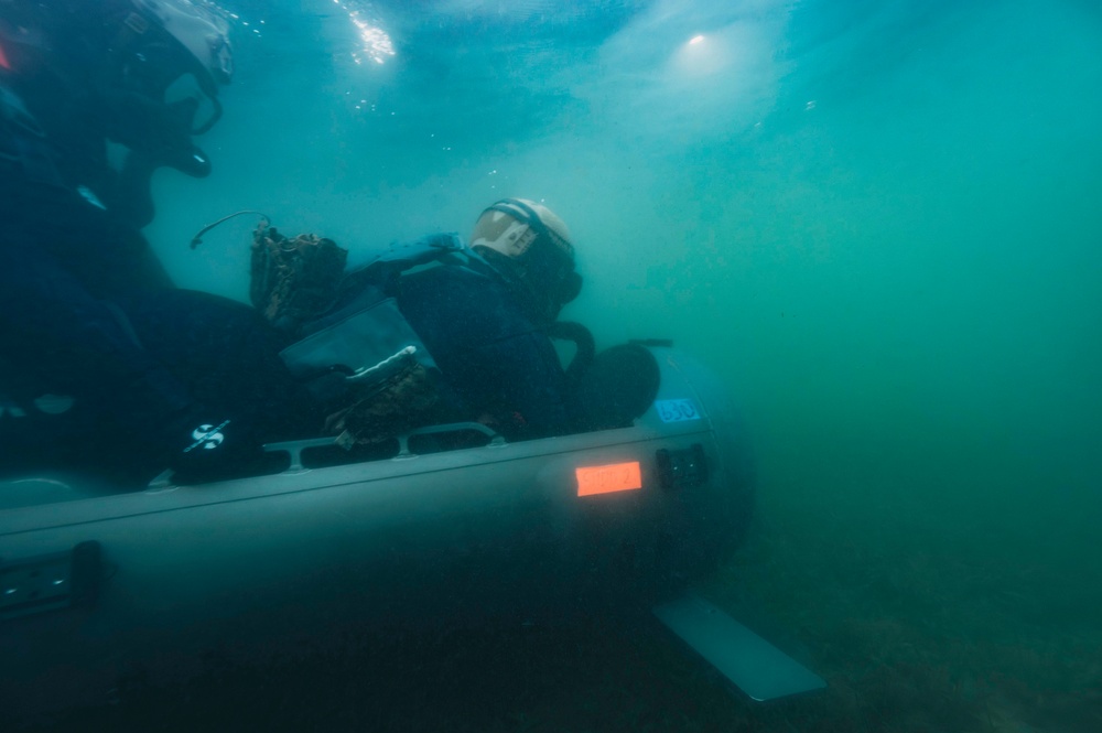 Talisman Sabre 25: Navy SEALs, Marine Raiders Enhance Combat Readiness