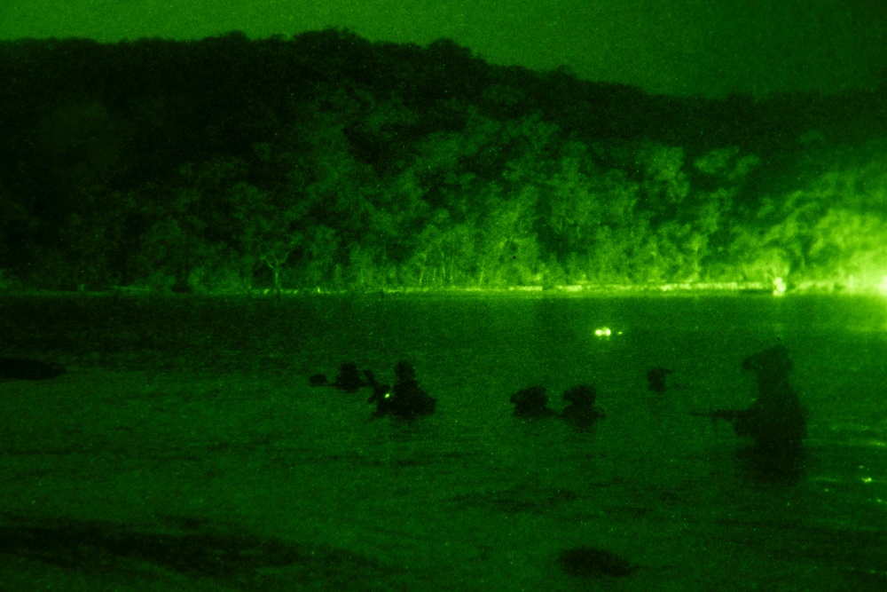 Talisman Sabre 25: Navy SEALs, Marine Raiders Enhance Combat Readiness