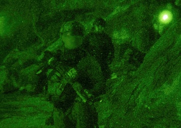 Talisman Sabre 25: Navy SEALs, Marine Raiders Enhance Combat Readiness