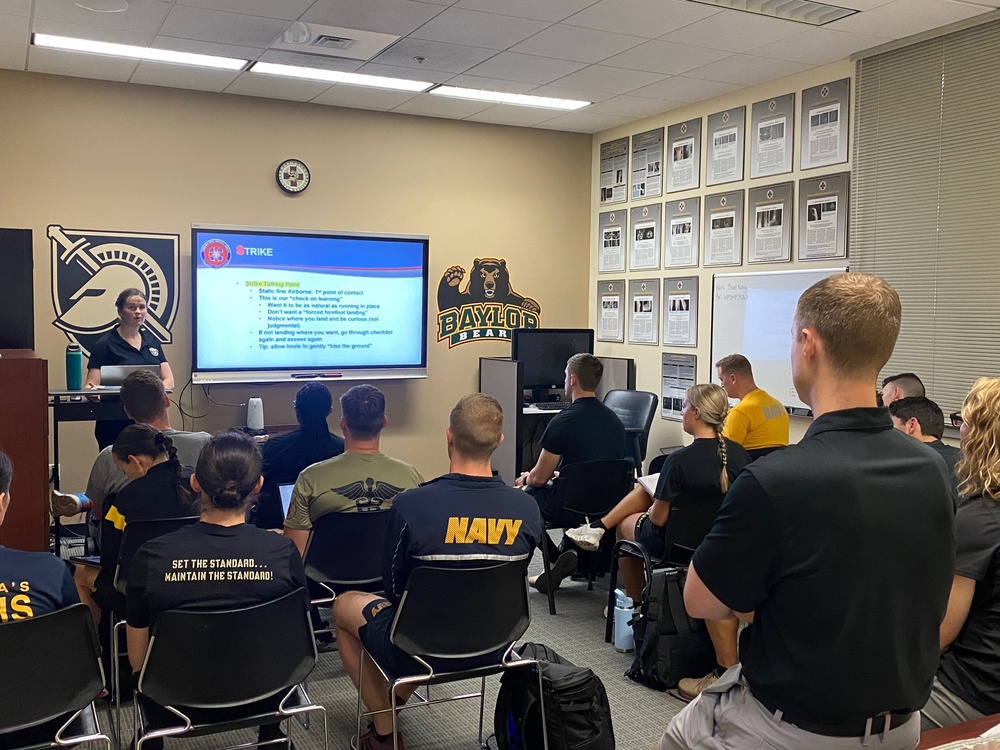 Keller hosts advanced neuromusculoskeletal course to improve warfighter care