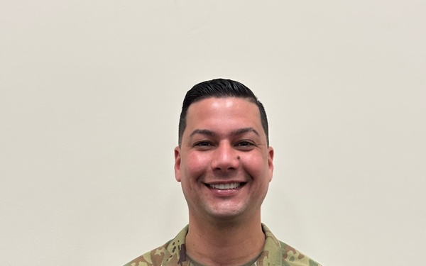 Uniform-for-Baseball Glove: Army Recruiter Inspires Alexandria’s Youth