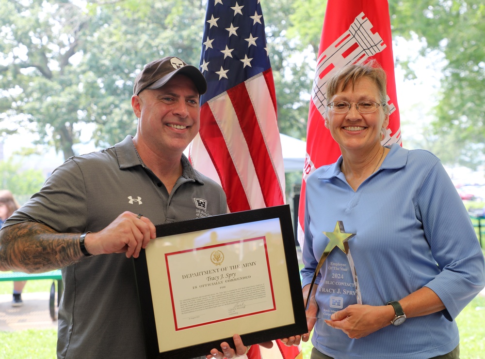 Public Contact Employee of the Year – Tracy Spry