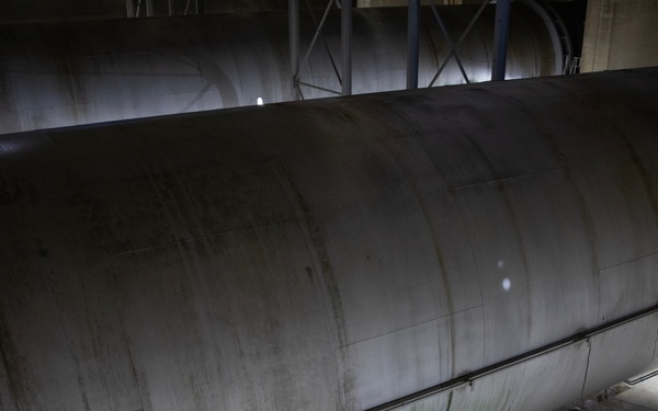Garrison Dam team meets a paddling pal