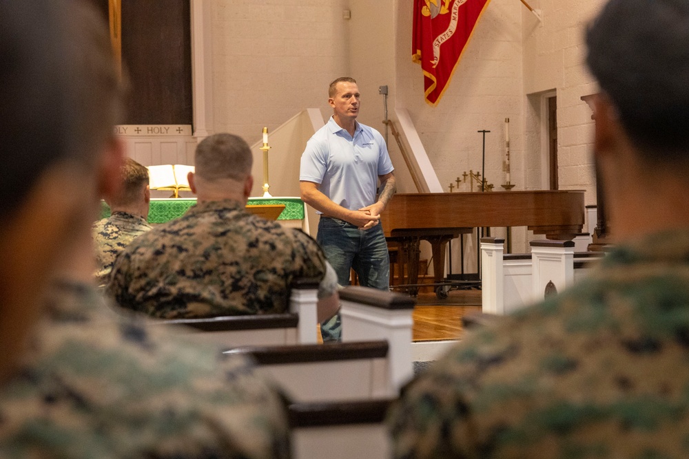 Sgt. Dakota Meyer visits 2nd Marine Logistics Group