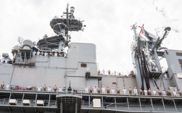 The Wasp-class amphibious assault ship USS Iwo Jima (LHD 7) Departs Naval Station Norfolk