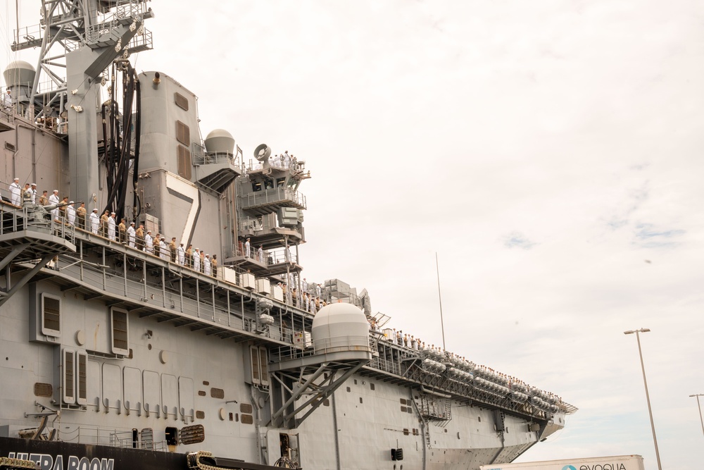 The Wasp-class amphibious assault ship USS Iwo Jima (LHD 7) Departs Naval Station Norfolk