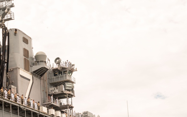 The Wasp-class amphibious assault ship USS Iwo Jima (LHD 7) Departs Naval Station Norfolk