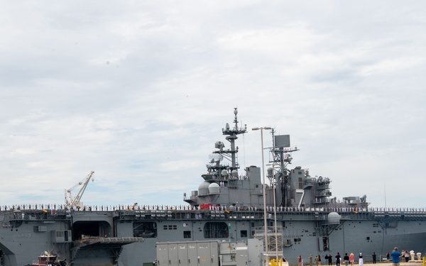 The Wasp-class amphibious assault ship USS Iwo Jima (LHD 7) Departs Naval Station Norfolk