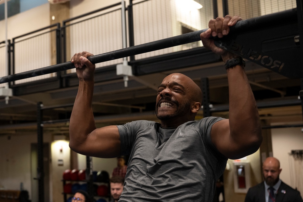 SD, HHS Sec. RFK, Jr. Participate in Fitness Check with Troops at Pentagon