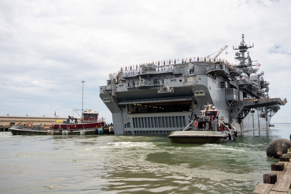The Wasp-class amphibious assault ship USS Iwo Jima (LHD 7) Departs Naval Station Norfolk