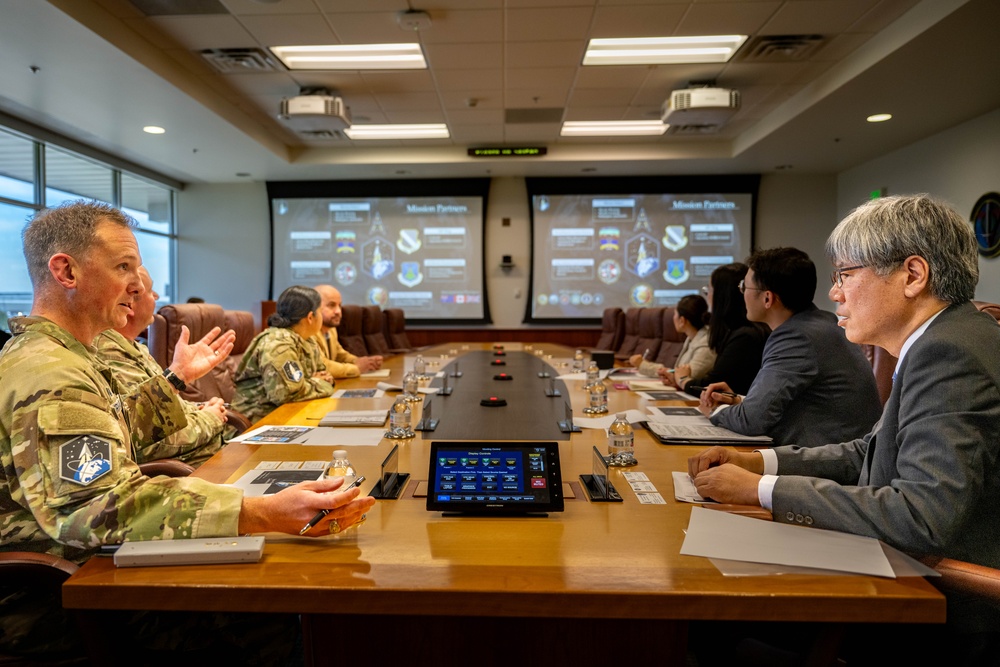 Consul-General of Japan Visits with SBD 2 Leadership