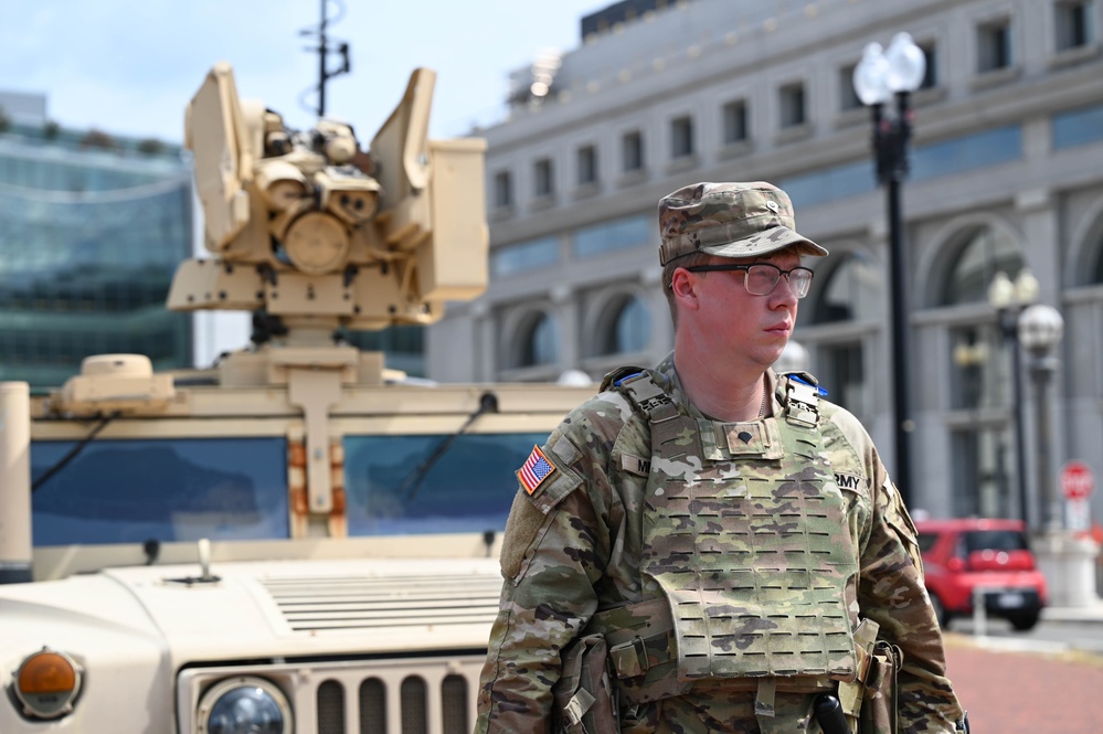 Joint Task Force D.C. Soldiers patrol the District
