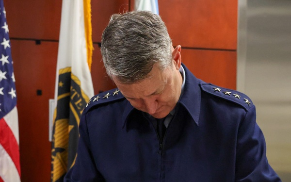 Chairman of the Joint Chiefs of Staff visits U.S. Special Operations Command