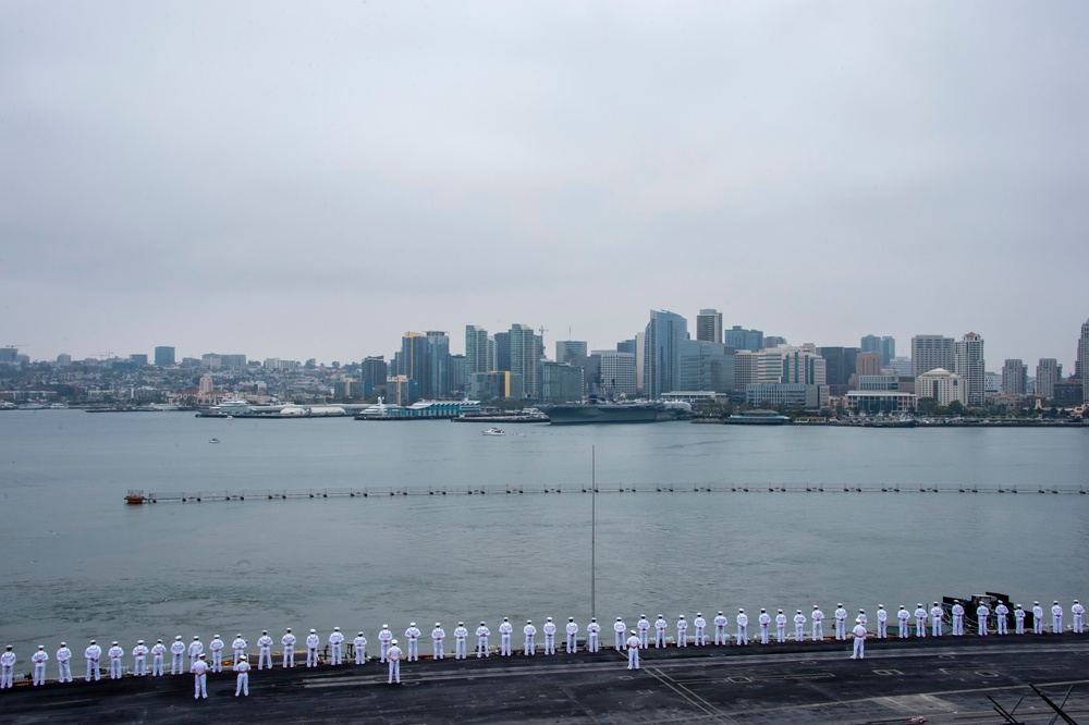 USS Carl Vinson returns from Deployment