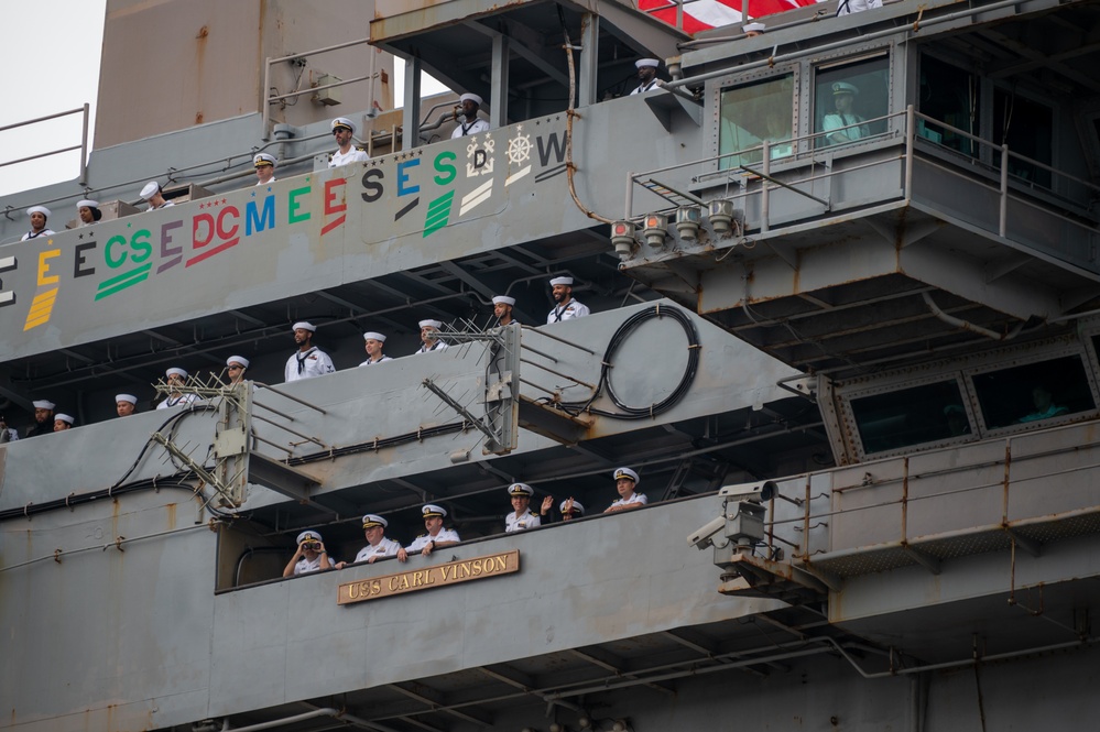 USS Carl Vinson (CVN 70) Returns from Deployment