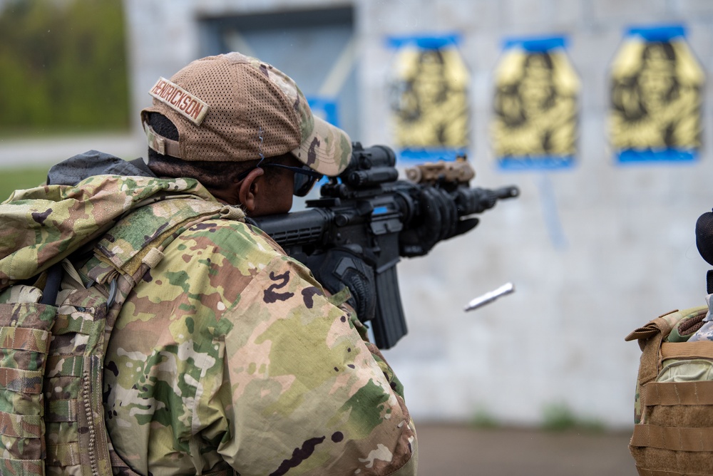 Kentucky Air Guard security forces Airmen strengthen skills in Michigan