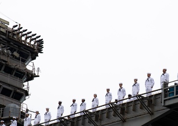 USS Carl Vinson Returns to Home Port