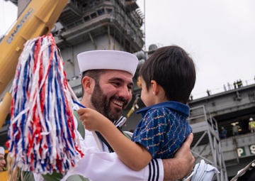 Carl Vinson Carrier Strike Group returns from 9-month deployment