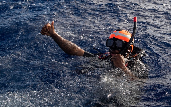 HSC-12 Conducts Search and Rescue Exercise