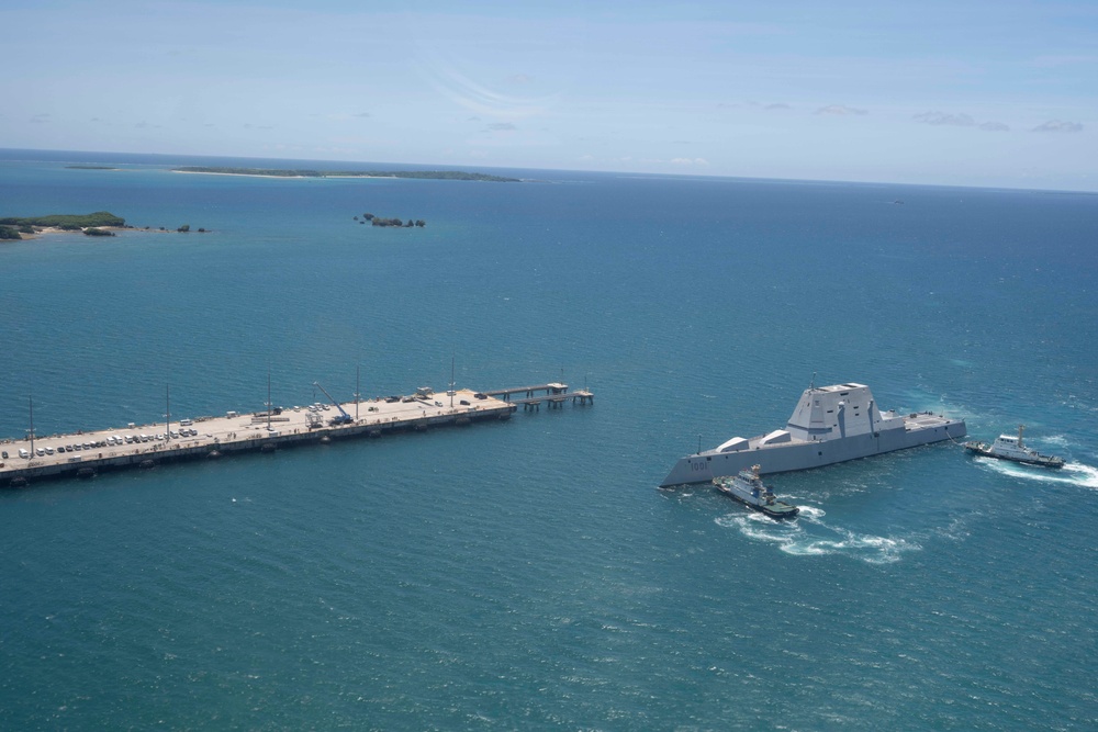 USS Michael Monsoor visits White Beach Naval Facility