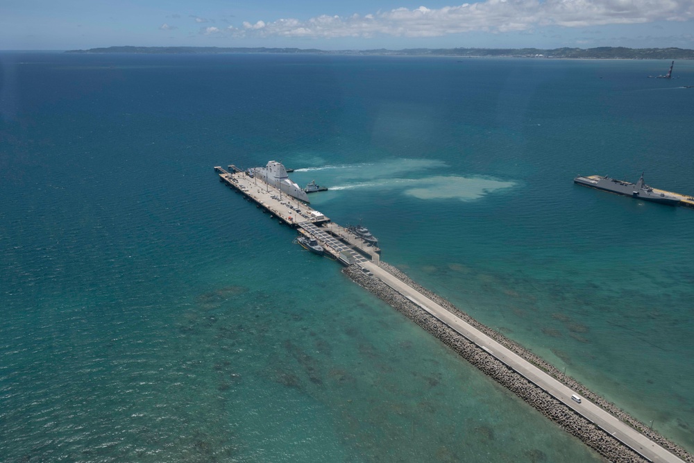 USS Michael Monsoor visits White Beach Naval Facility