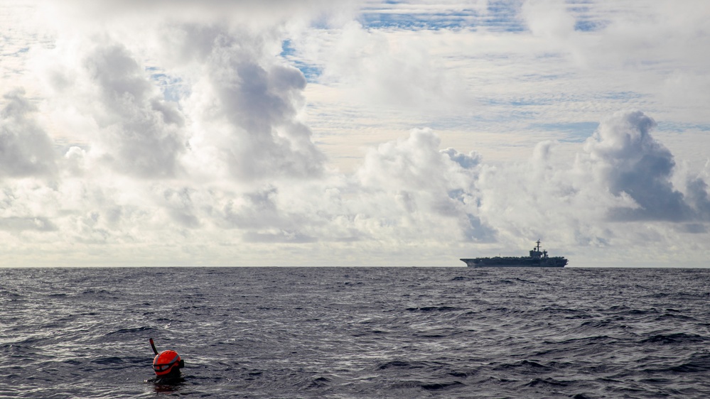 HSC-12 Conducts Search and Rescue Exercise