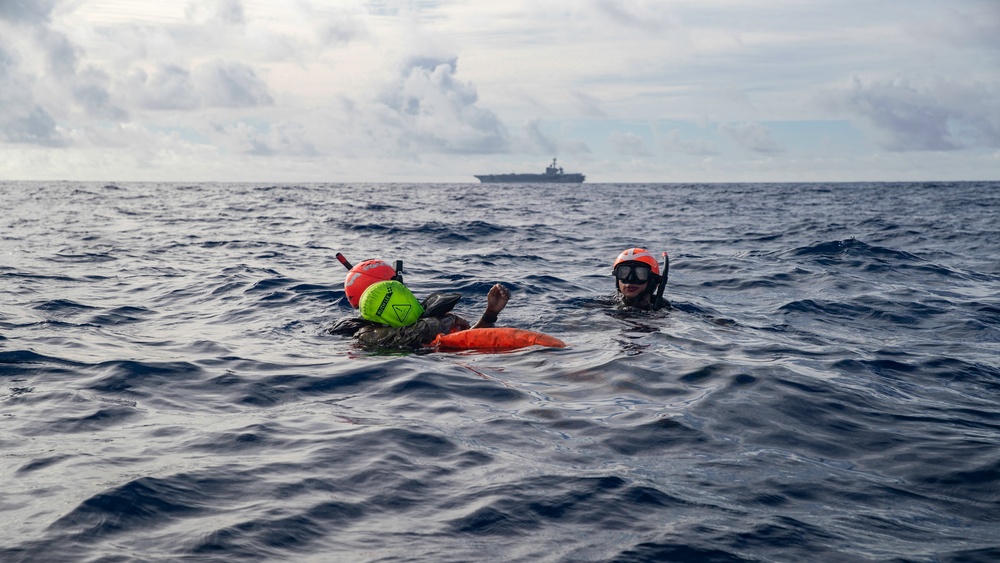 HSC-12 Conducts Search and Rescue Exercise