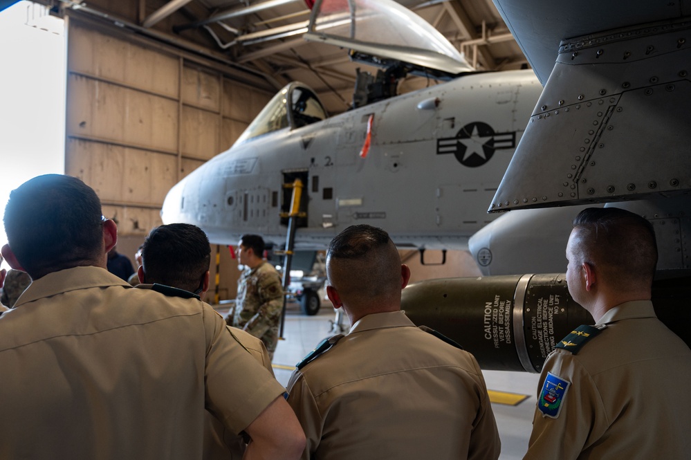 Colombian War College strengthens ties during Nellis visit