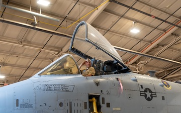 Colombian War College strengthens ties during Nellis visit