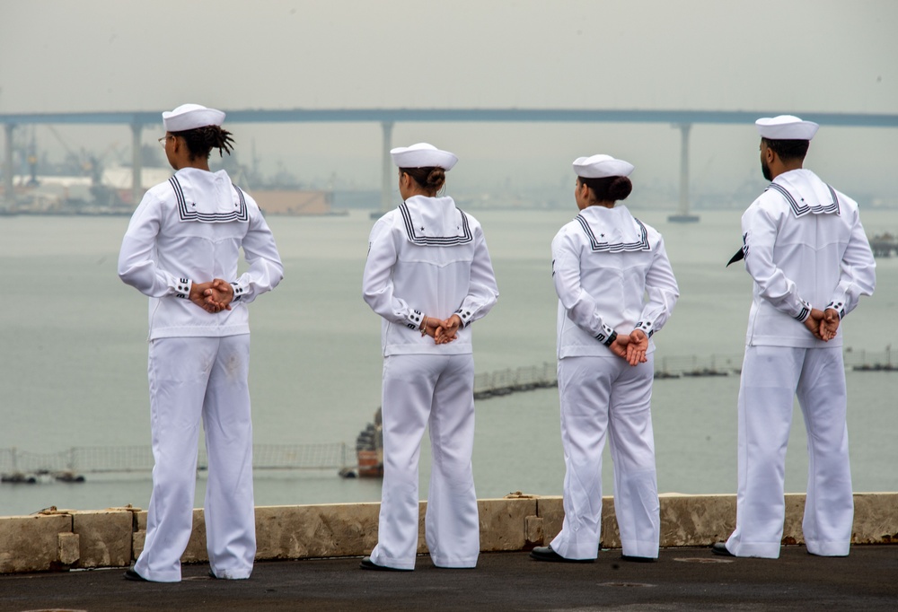 USS Carl Vinson returns from Deployment