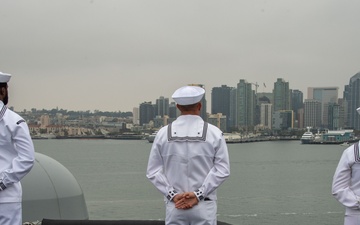 USS Carl Vinson returns from Deployment
