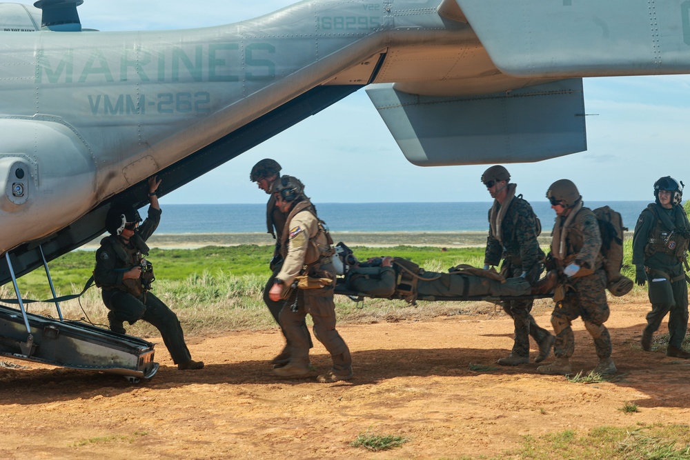 VMM-262, 3rd Medical Battalion practice casualty evacuation
