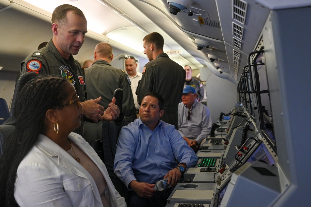 Congressional Delegation visits Sigonella